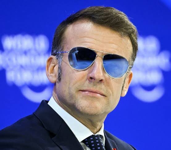 Macron / Platforma X