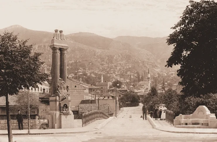 Spomenik kod Latinske ćuprije / Wikicommons