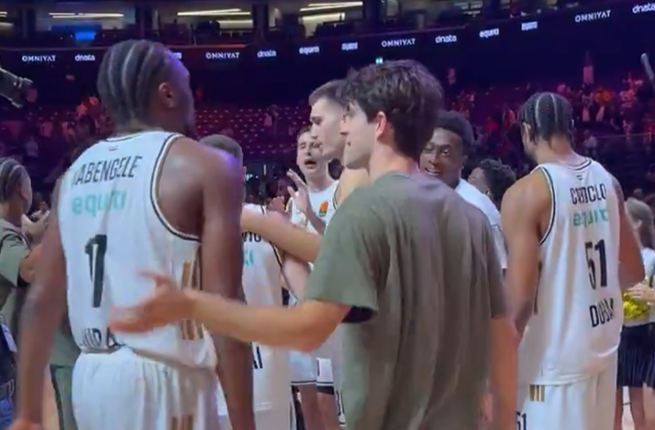 Dubai slavi pobjedu / Dubai Basketball Platforma X