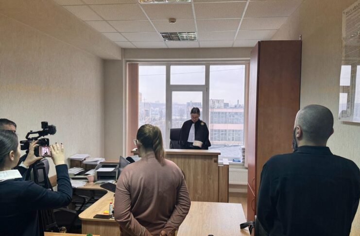 Sudinica u sudu u Kišinjevu u Moldaviji / Detektor