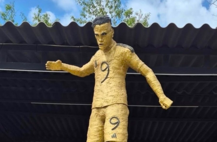 Sporna statua / Platforma X