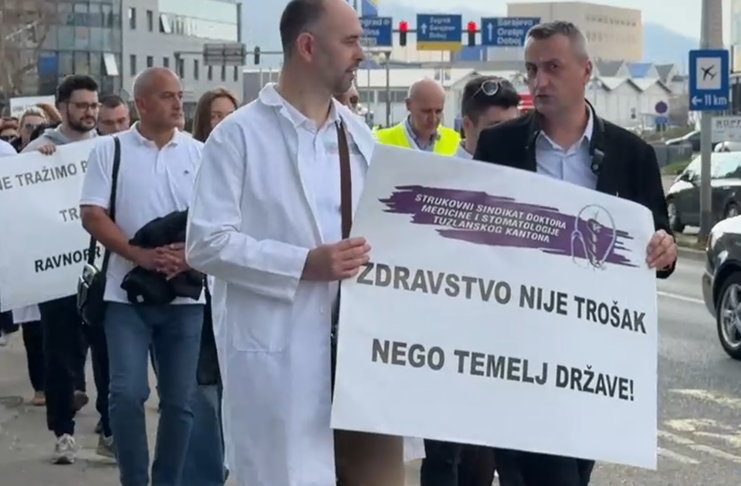 Protesti u Tuzli