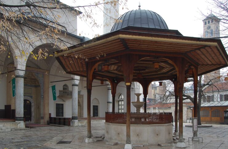 Gazi Husrev-begova džamija / Wiki