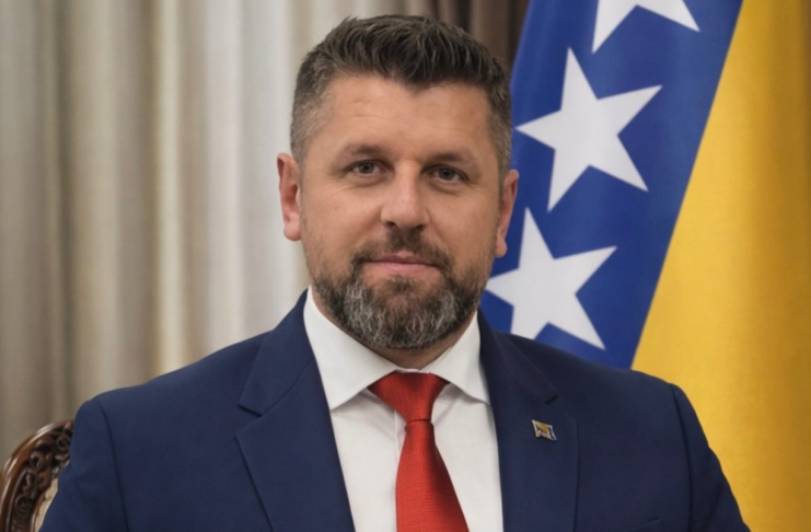 Ćamil Duraković / Instagram